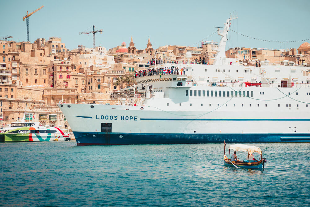 Valletta, Malta :: <em>Logos Hope</em> arrives in her home port.